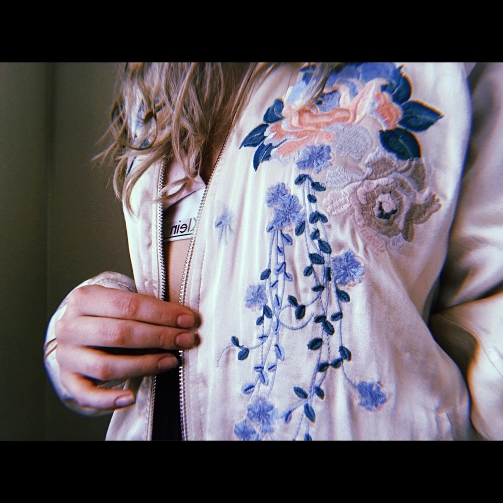 🌺BLANK NYC Silk Flower Bomber Jacket🌺